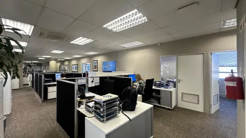 WhatsApp Image 2025-10-20 at 16.09.32 (1).